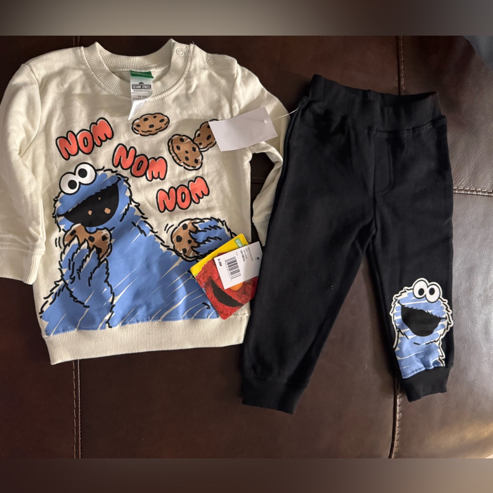 NWT 6-9 mSesame Street Cookie Monster Outfit